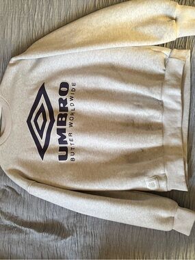 Umbro Grey Crewneck Sweatshirt with Navy Logo